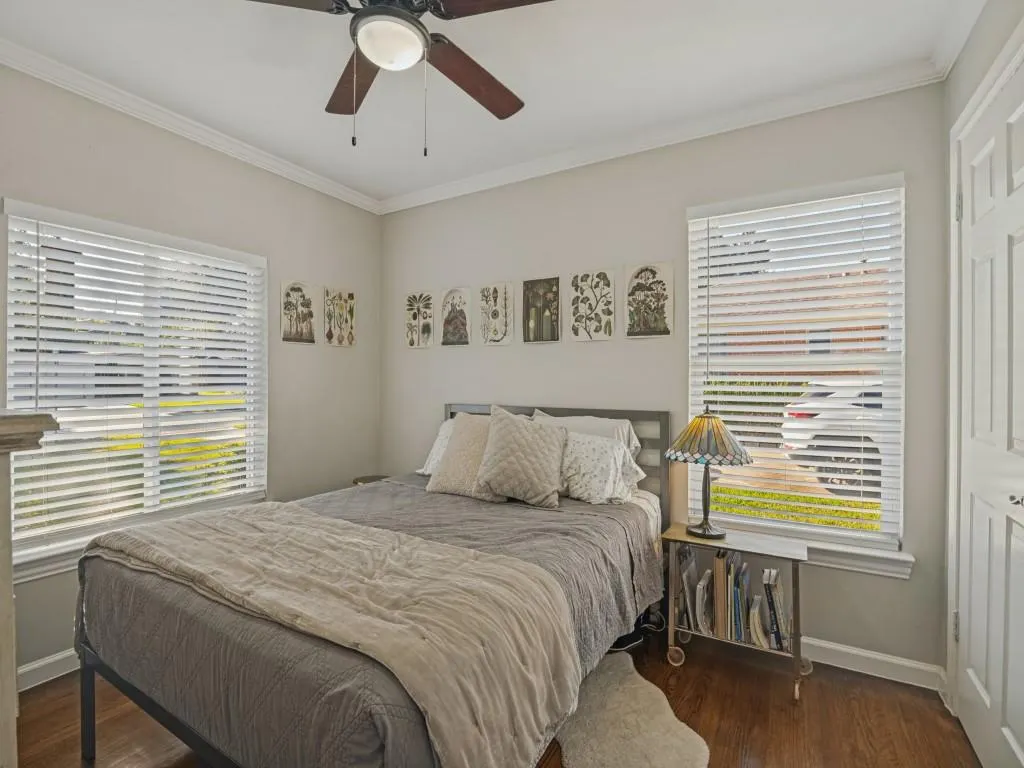 200 S Weatherred Drive