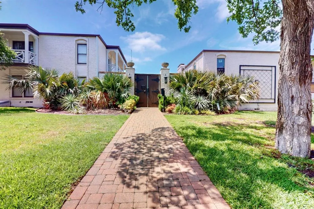 5919 E University Boulevard #238