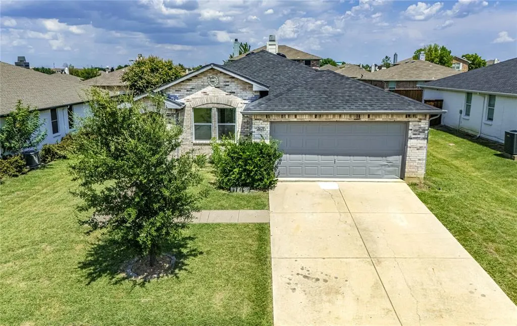 2621 Shorecrest Drive