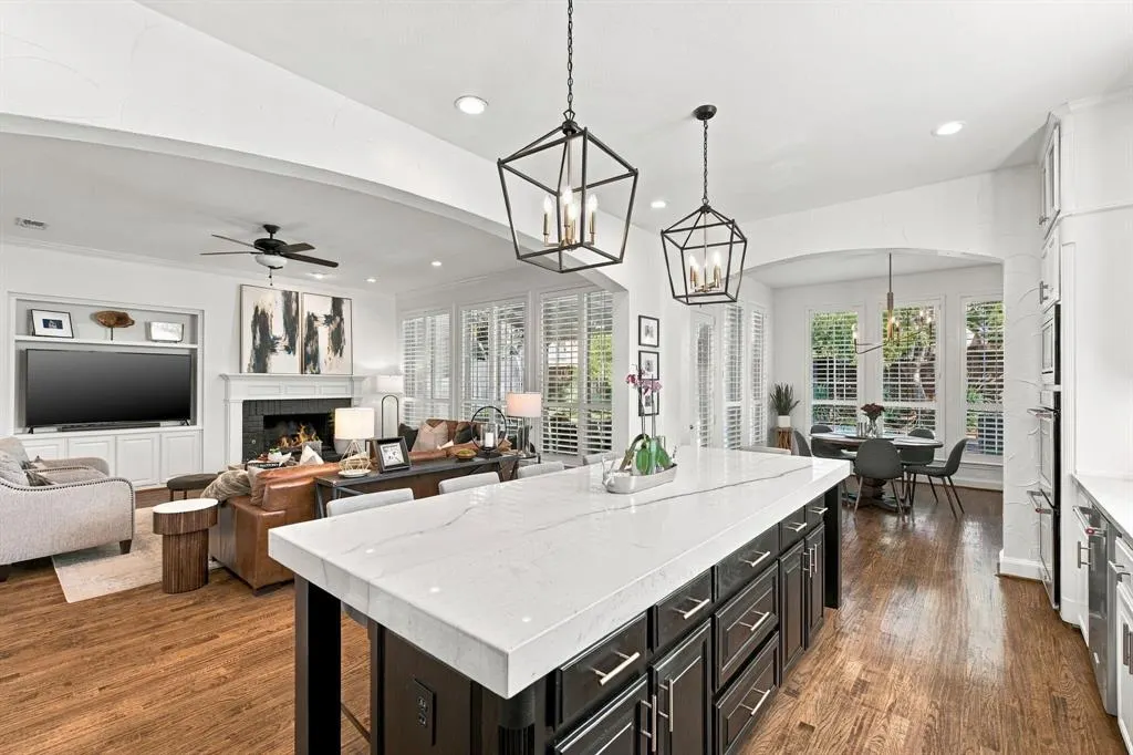 8104 Linksview Drive