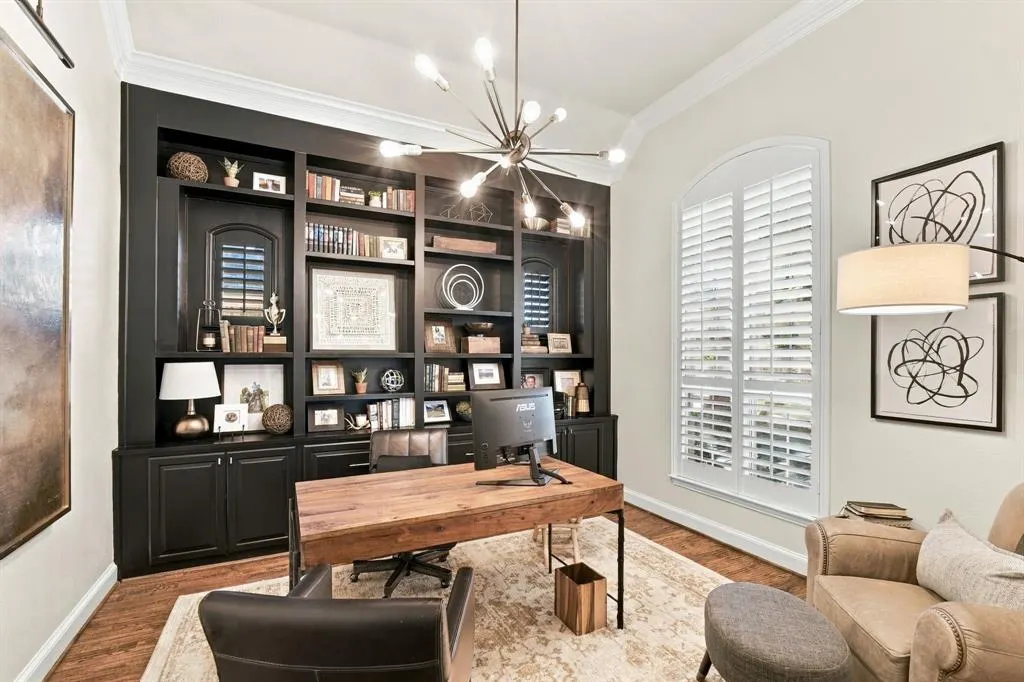 8104 Linksview Drive