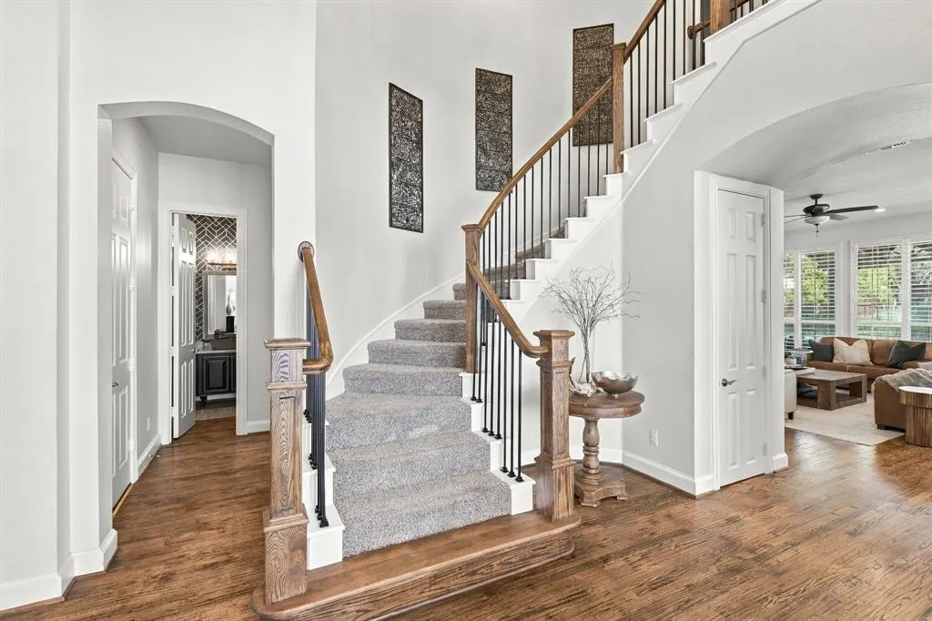 8104 Linksview Drive