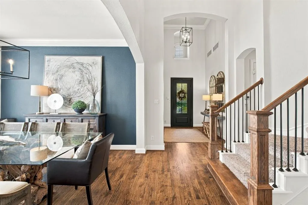 8104 Linksview Drive