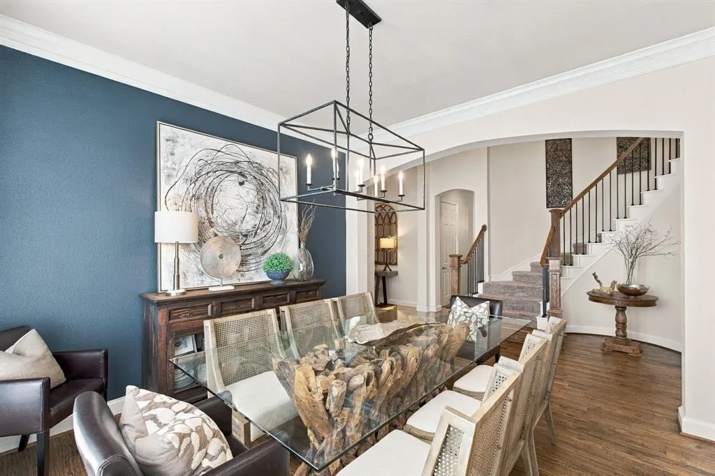 8104 Linksview Drive