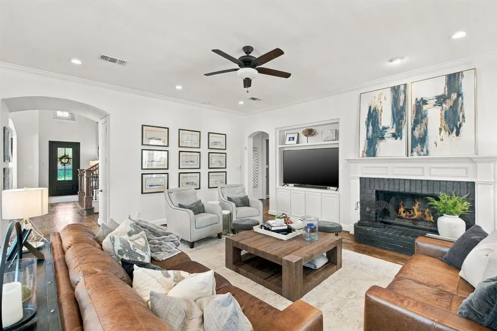 8104 Linksview Drive