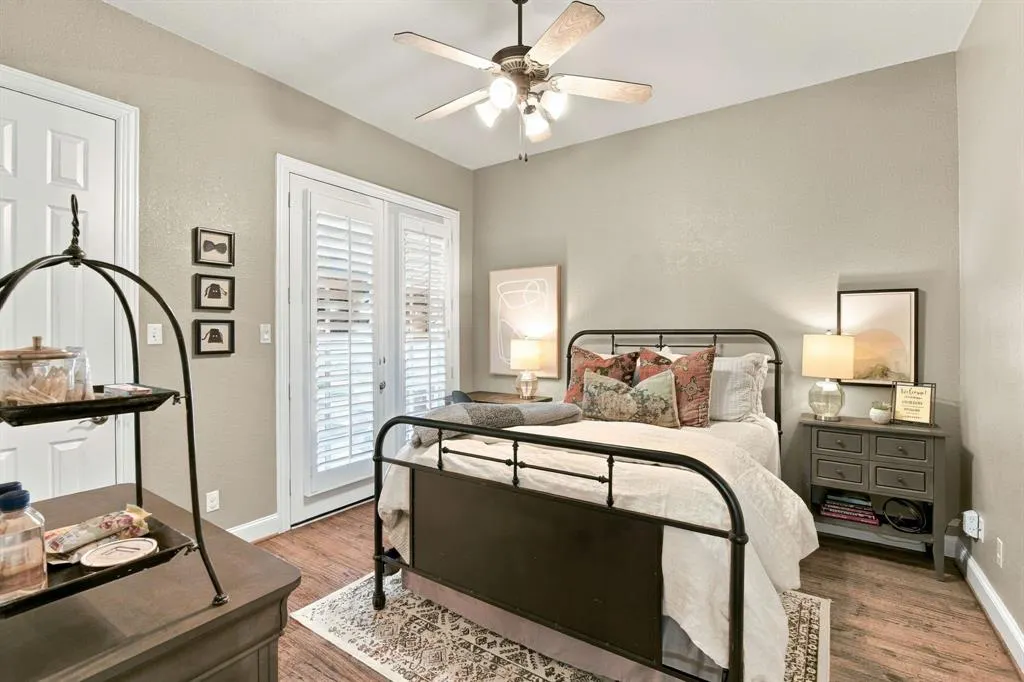 8104 Linksview Drive