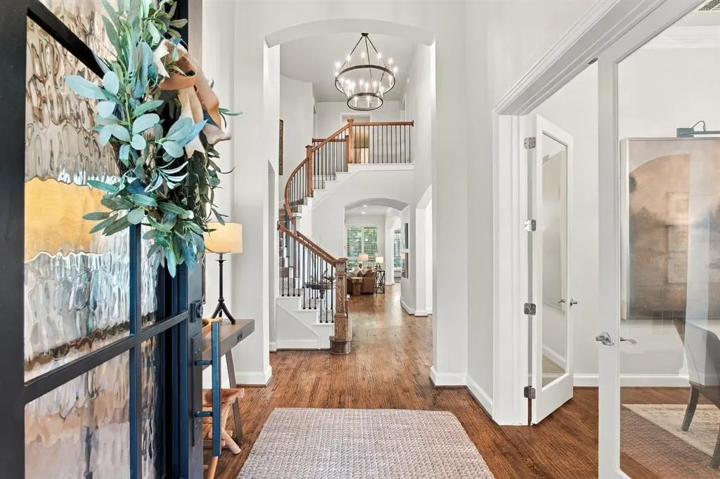 8104 Linksview Drive