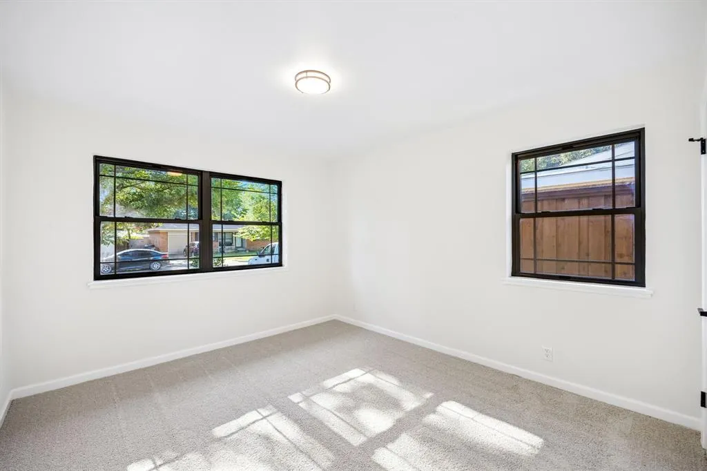 13935 Stardust Lane