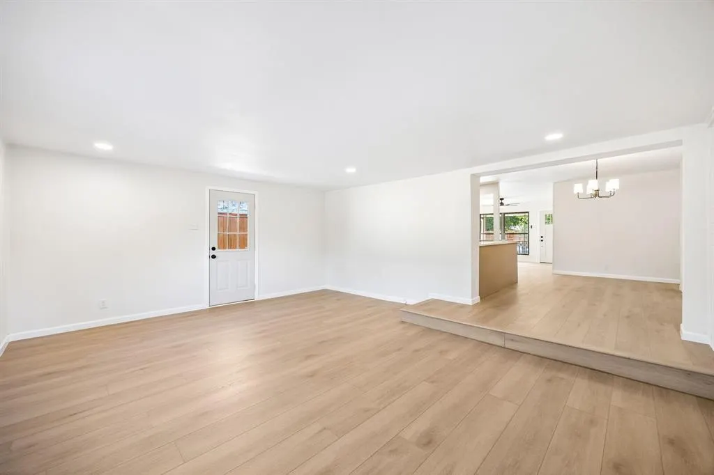13935 Stardust Lane