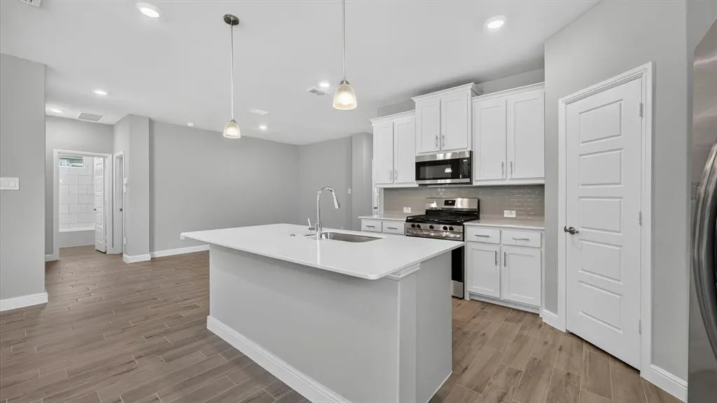 125 RINGTRAIL Drive