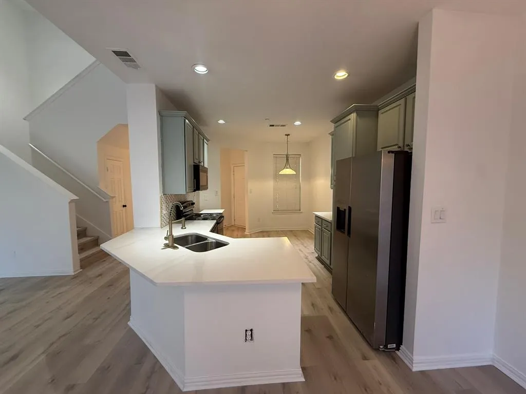 10017 Dryden Lane