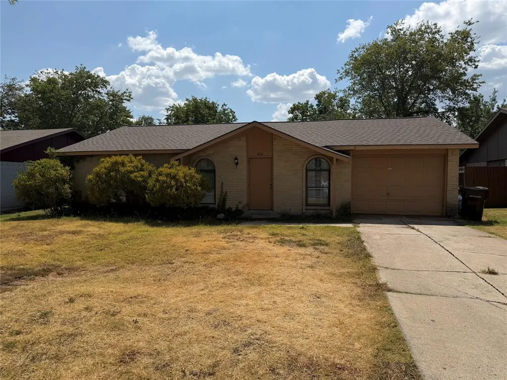 1816 Williamsburg Drive