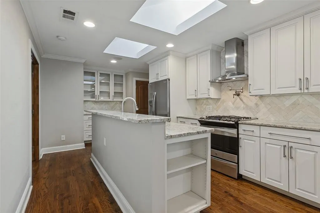 6507 Starling Circle