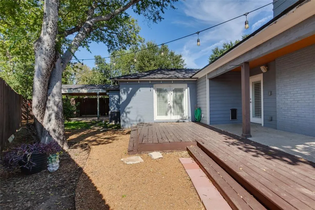 6507 Starling Circle