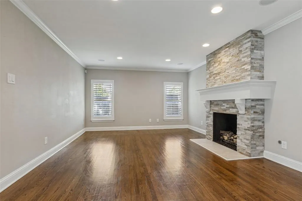 6507 Starling Circle