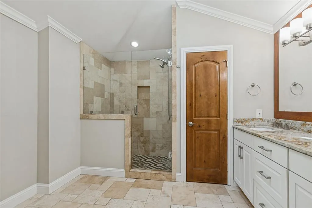 6507 Starling Circle