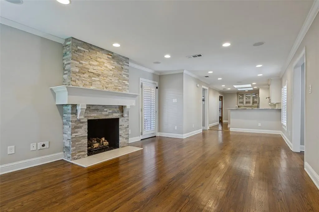6507 Starling Circle