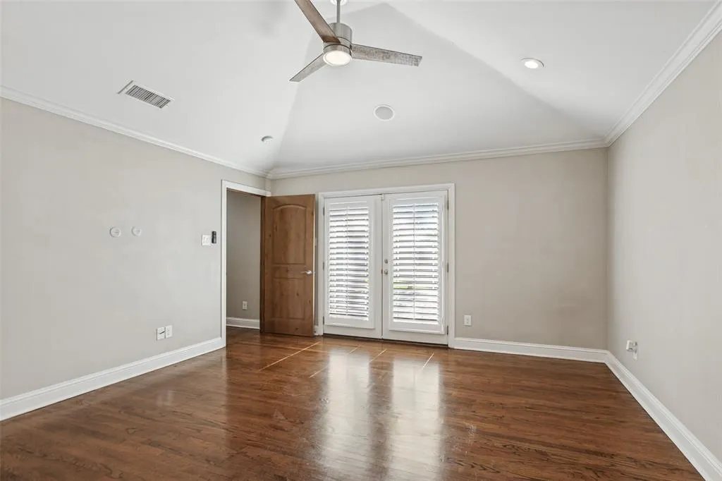 6507 Starling Circle