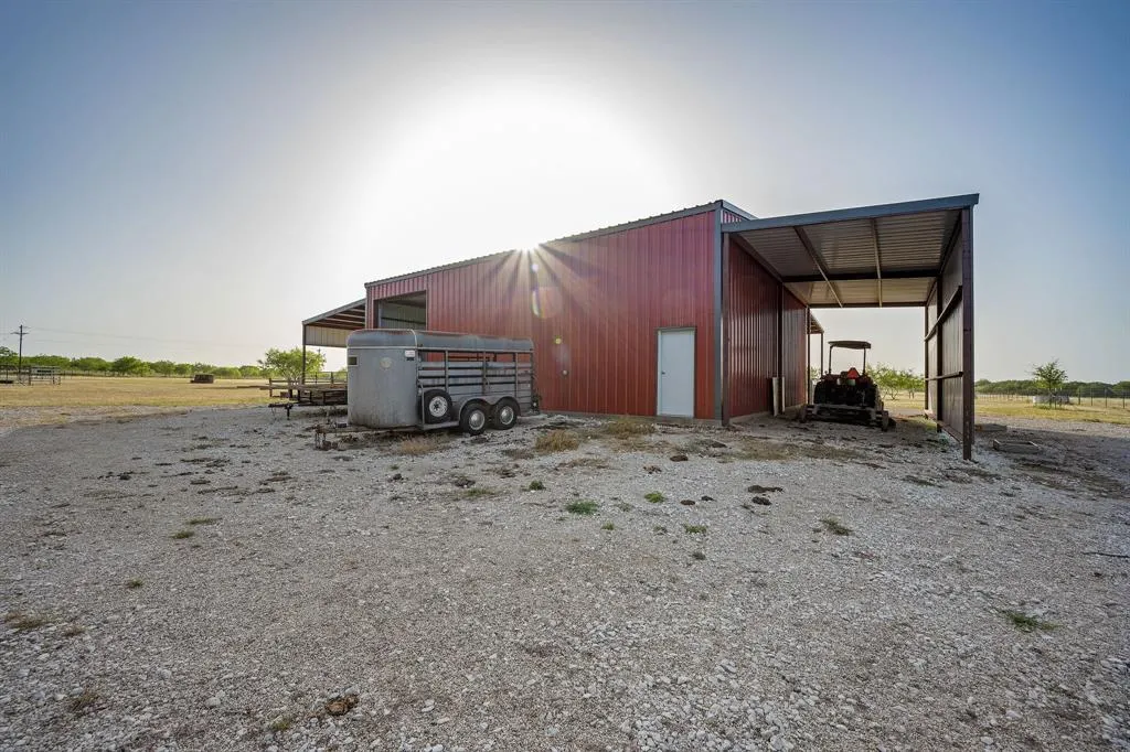 1095 Austin Hines Drive
