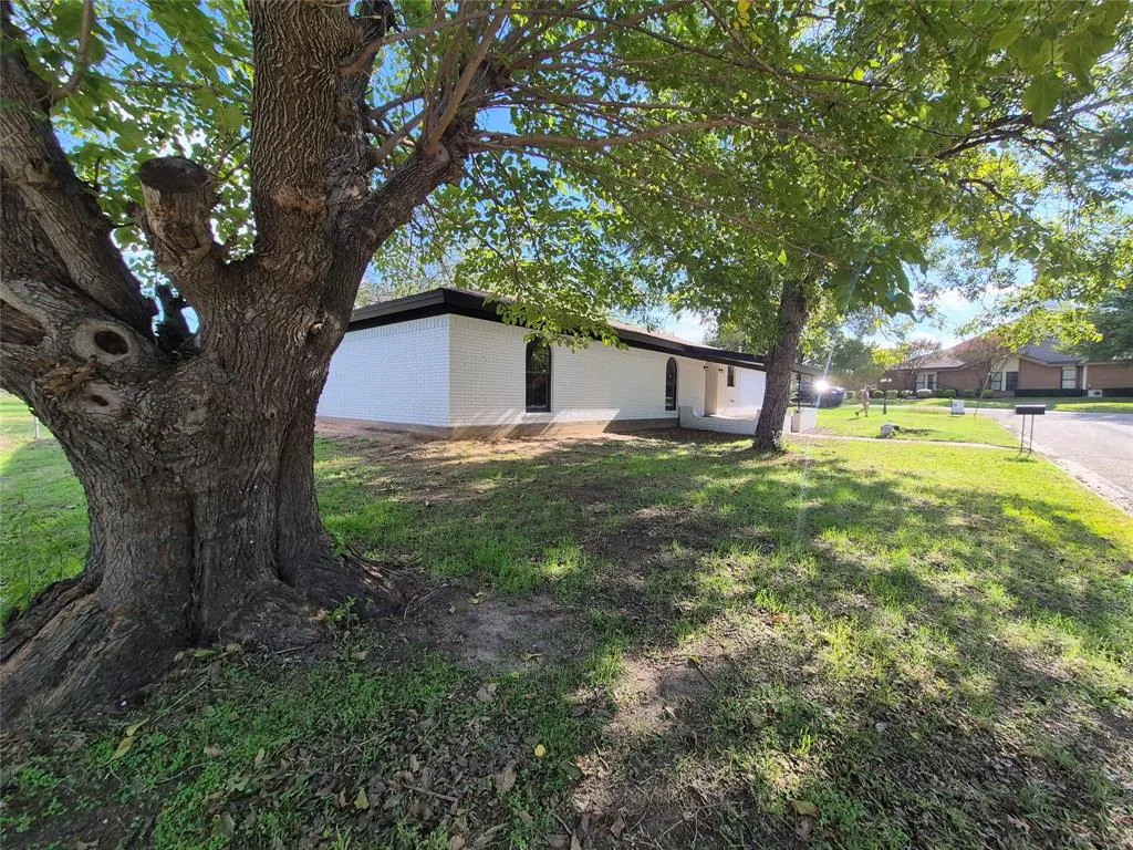 2029 Roberts Drive