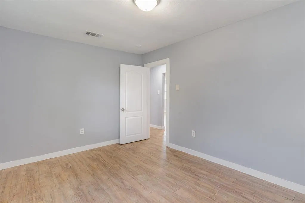4621 Owenwood Avenue