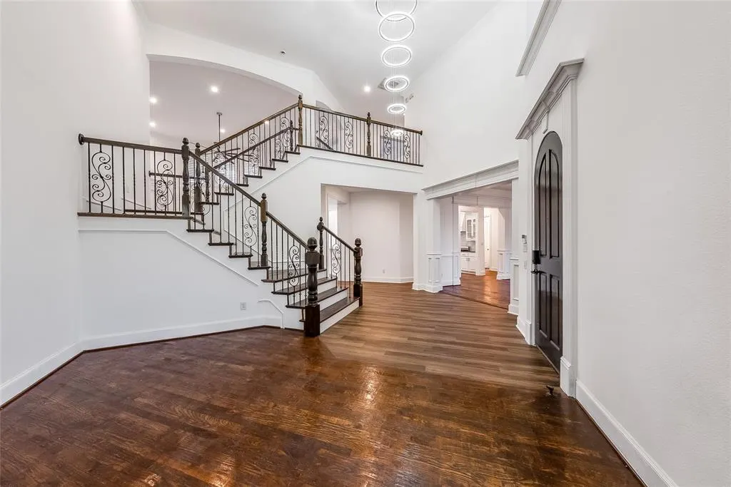 1207 Silentbrook Court