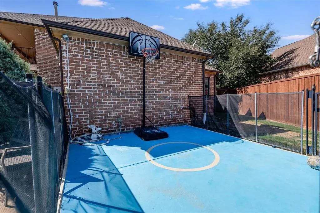 1207 Silentbrook Court