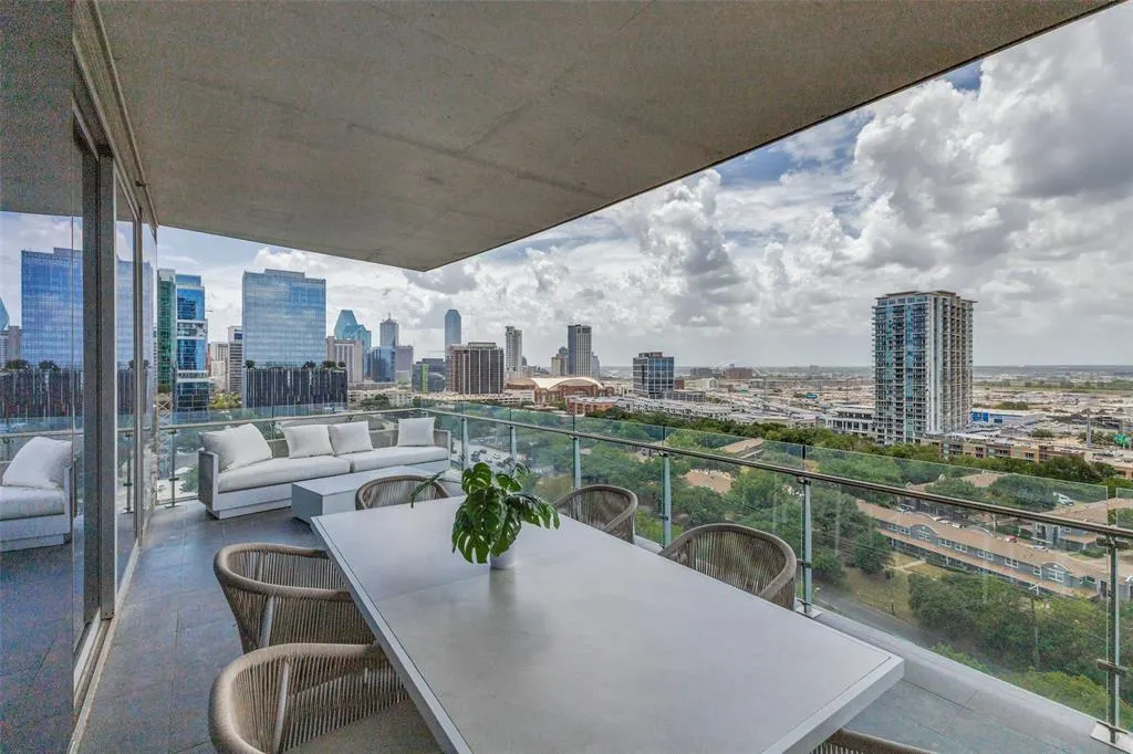 3130 N Harwood Street #1701