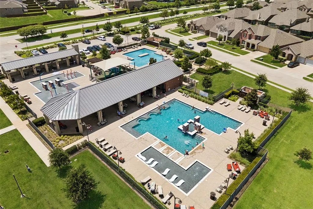 1321 Meridian Drive