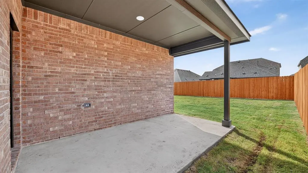 126 BLACKBRUSH Court