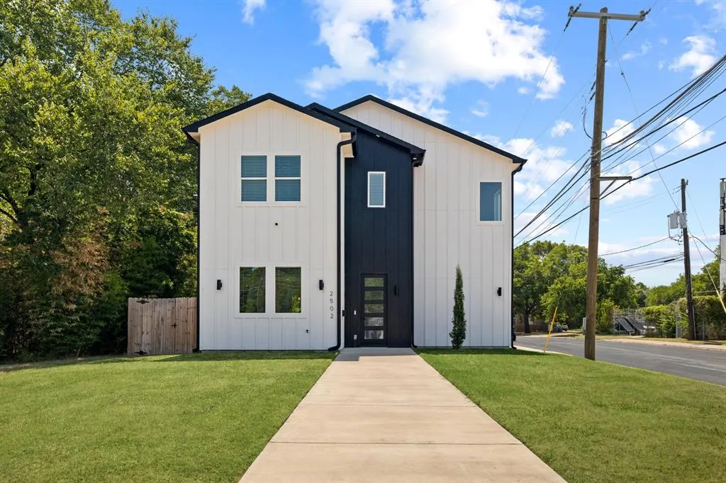 2502 Elsie Faye Heggins Street