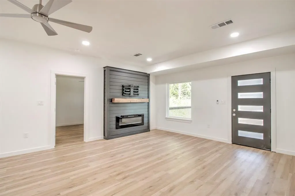 1223 Leo Andrews Road