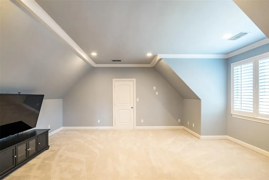 7404 Glen Albens Circle