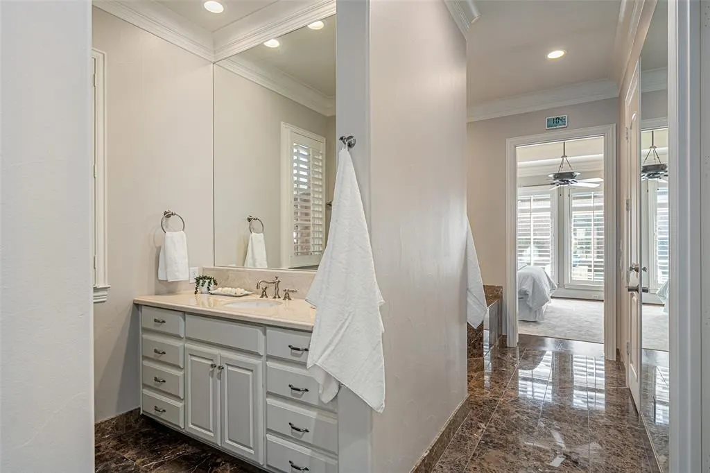 7404 Glen Albens Circle