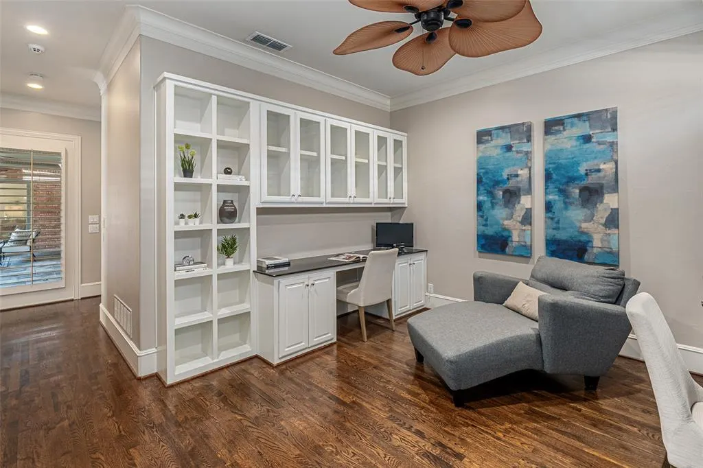 7404 Glen Albens Circle