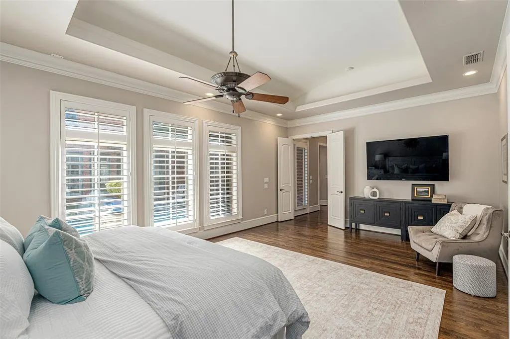 7404 Glen Albens Circle