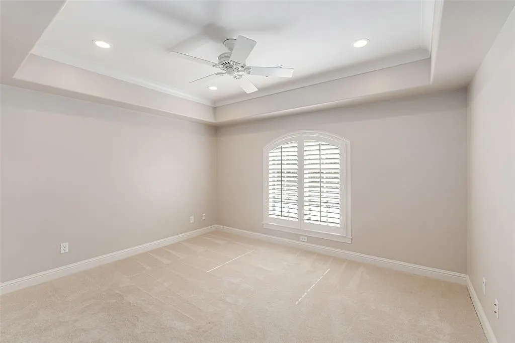 7404 Glen Albens Circle