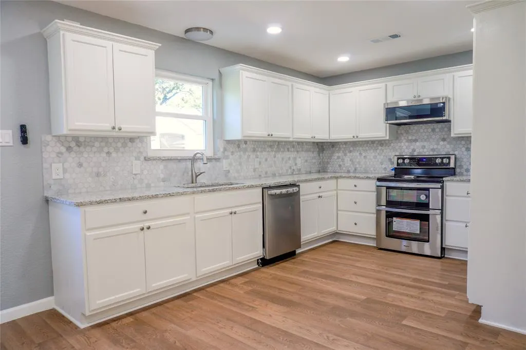 3021 Delaware Trail
