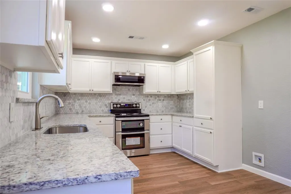 3021 Delaware Trail