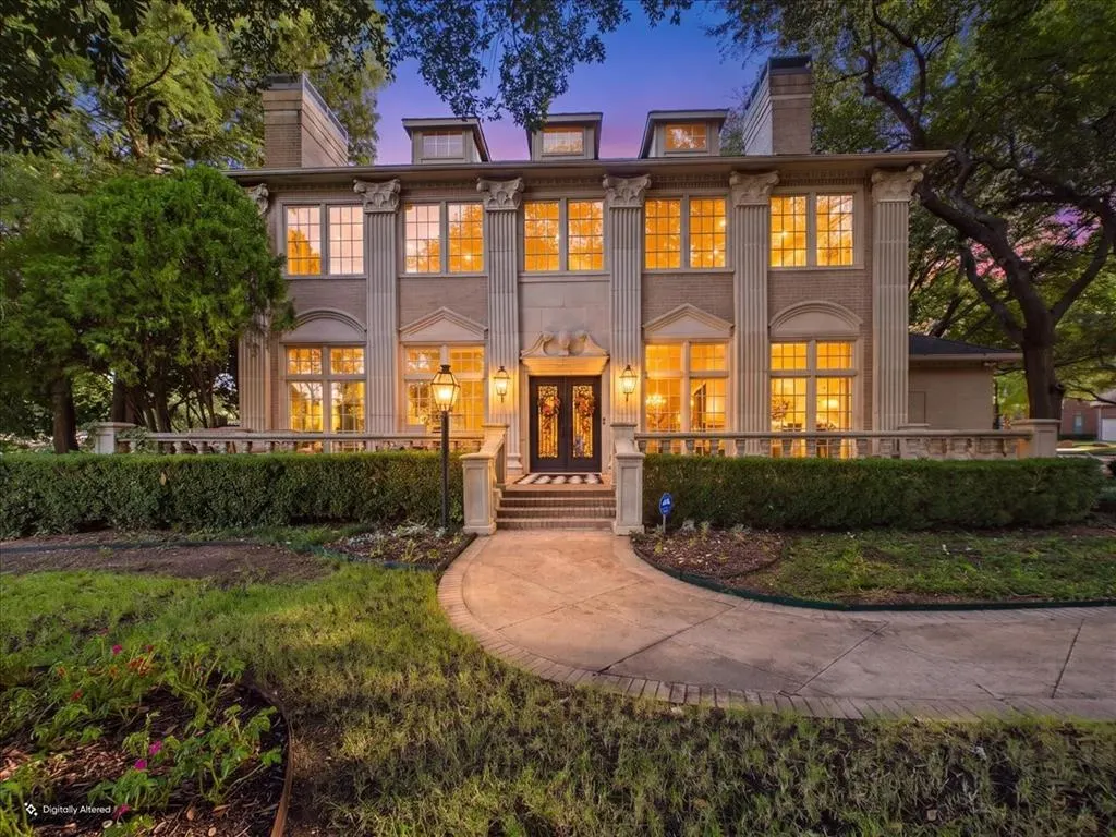 3011 Country Club Drive