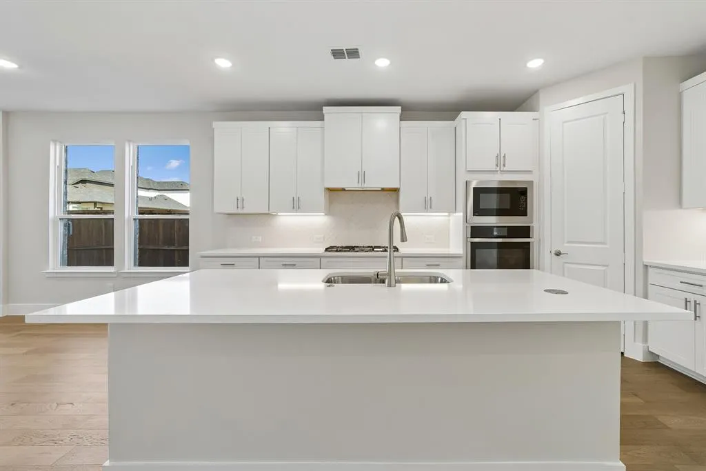 11512 Empress Drive