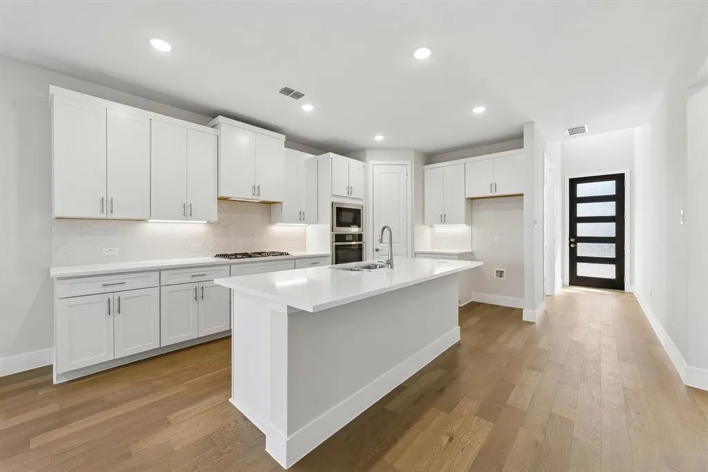 11512 Empress Drive