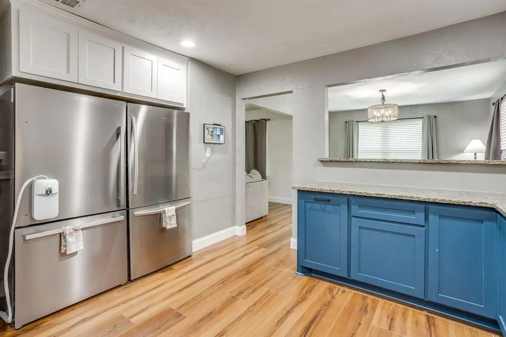 6208 Walnut Drive