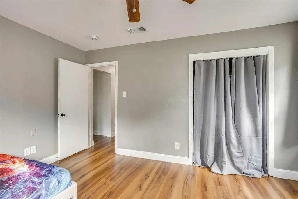 6208 Walnut Drive