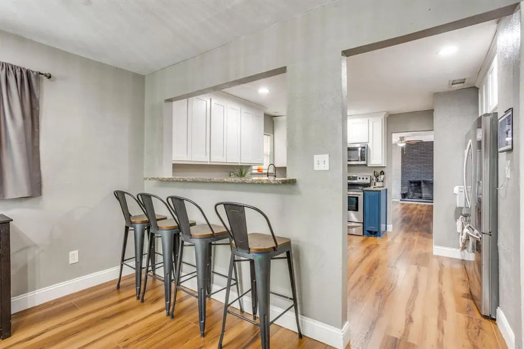 6208 Walnut Drive