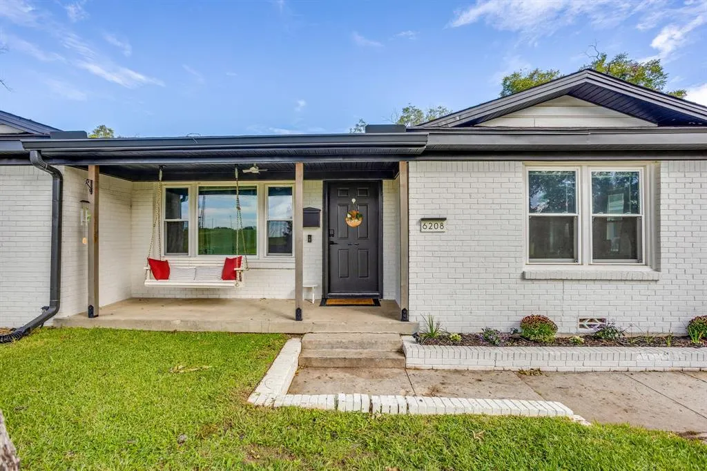 6208 Walnut Drive