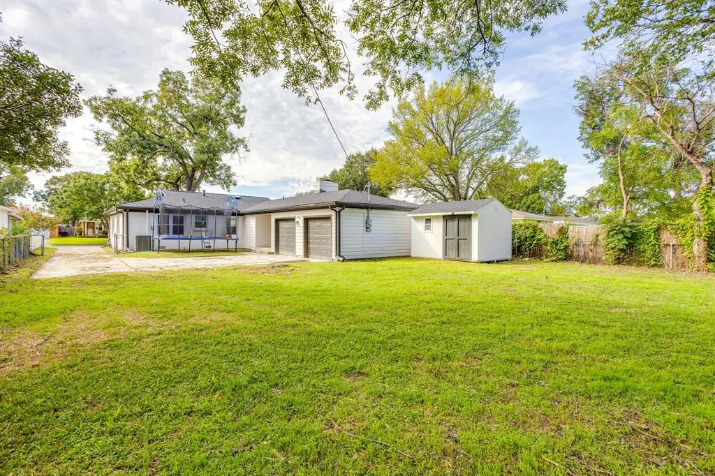 6208 Walnut Drive
