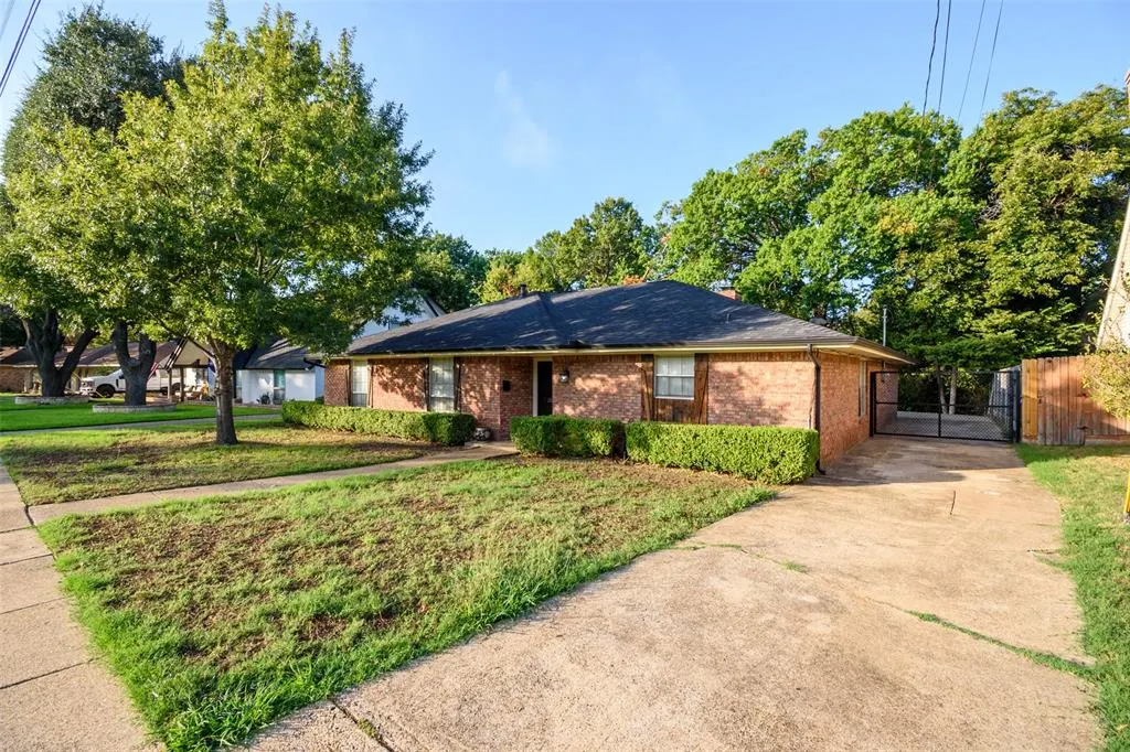 286 Larry Drive
