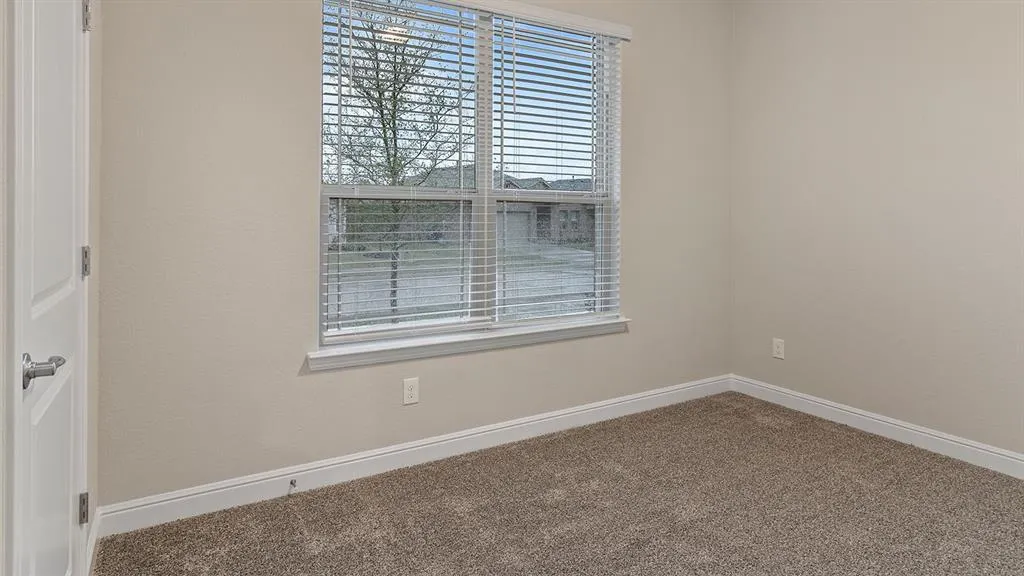 107 RIVERRIDGE Road