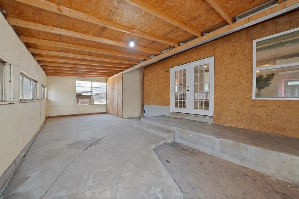 2035 Haltom Road